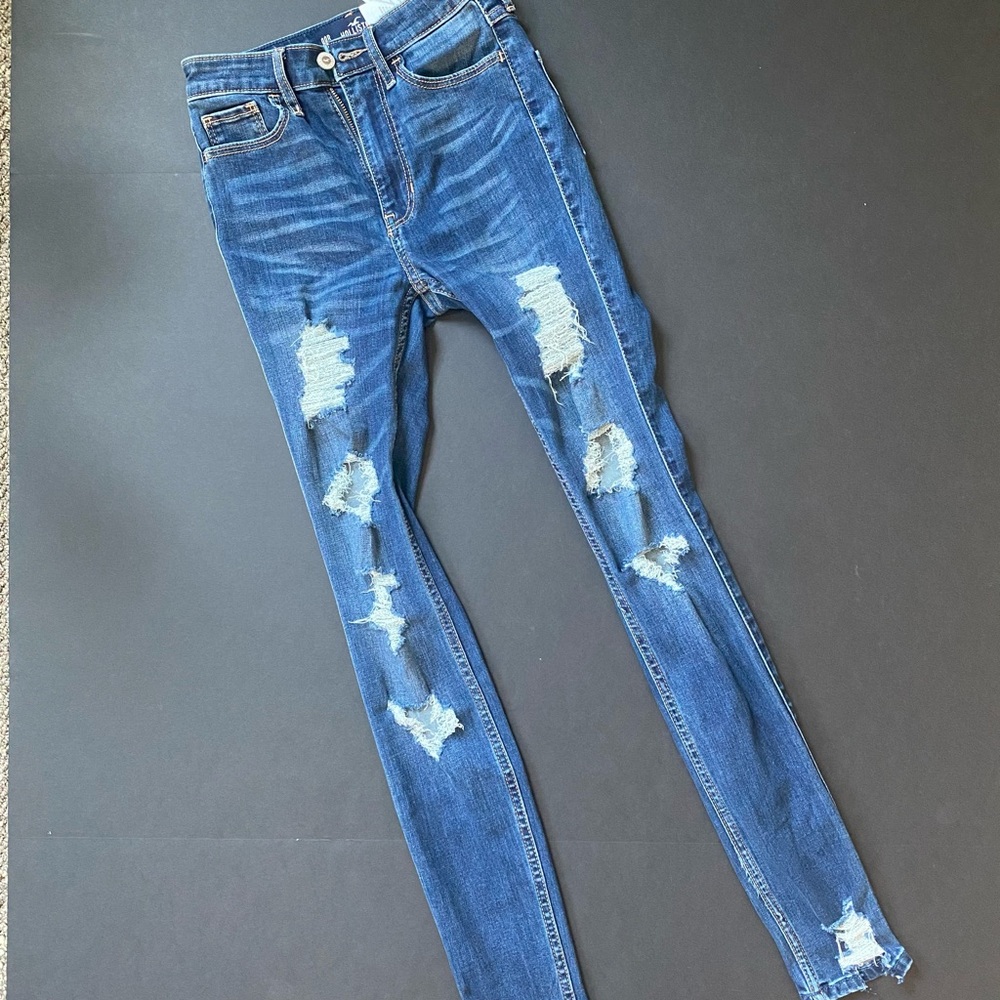 Hollister high rise waist distressed skinny jeans - Picture 1 of 9
